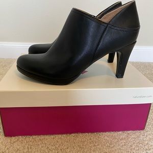 NWOT Naturalizer booties